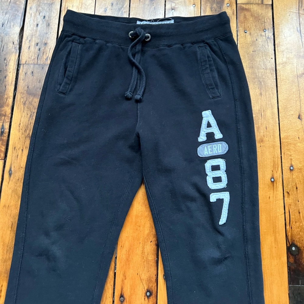 VTG Y2K Aeropostale Men’s Medium Black Fleece Embroidered Logo Lounge Hemmed*